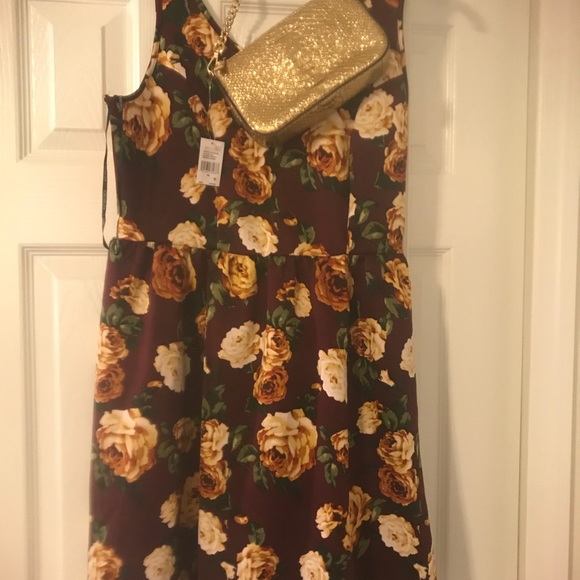 3$25 ❤️ dress - Picture 2 of 6